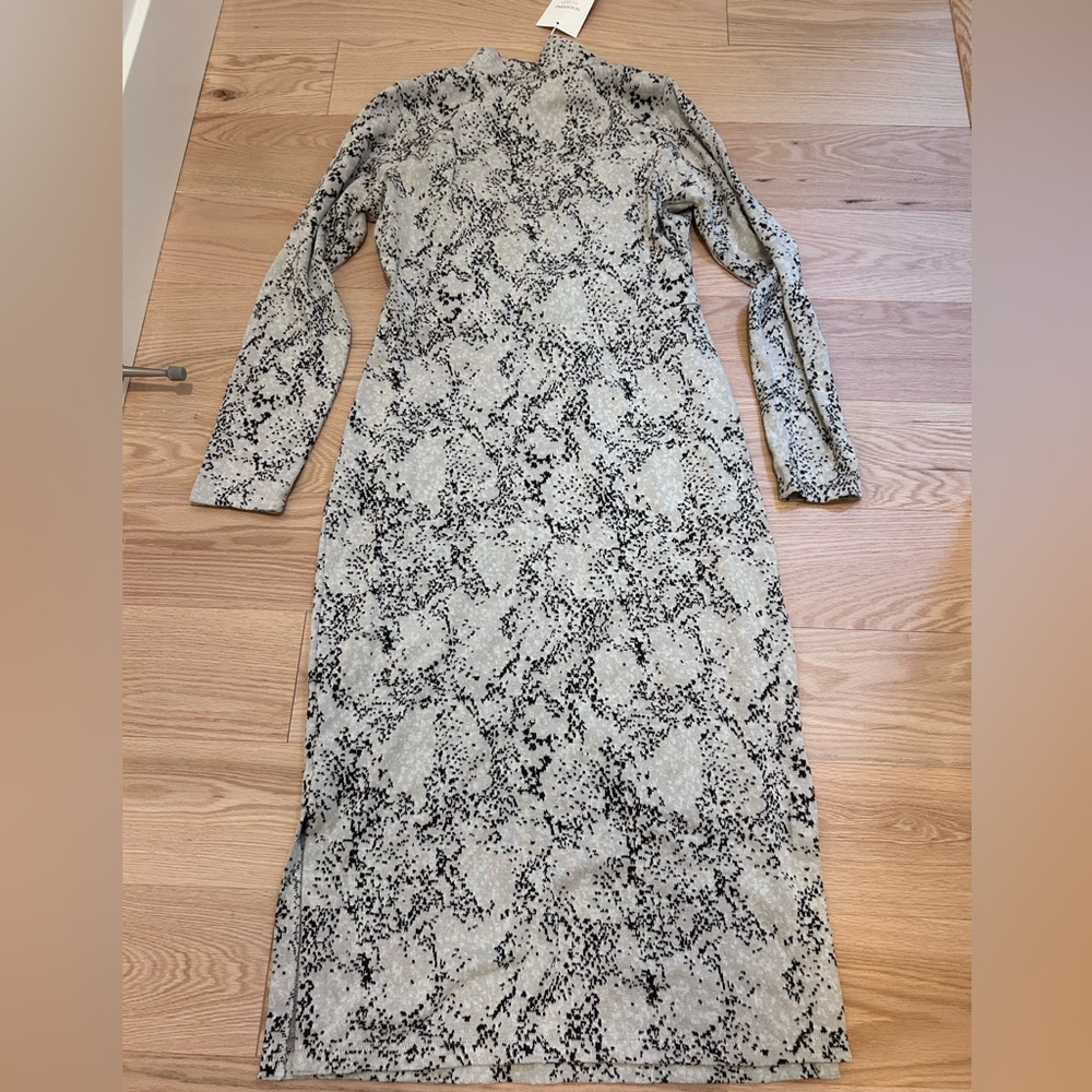 Cotton Jacquard Maternity & Nursing Dress - Picture 5 of 11